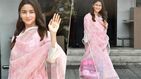 Alia Bhatt's First Look Post